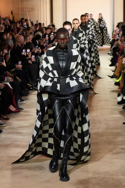 Look 47